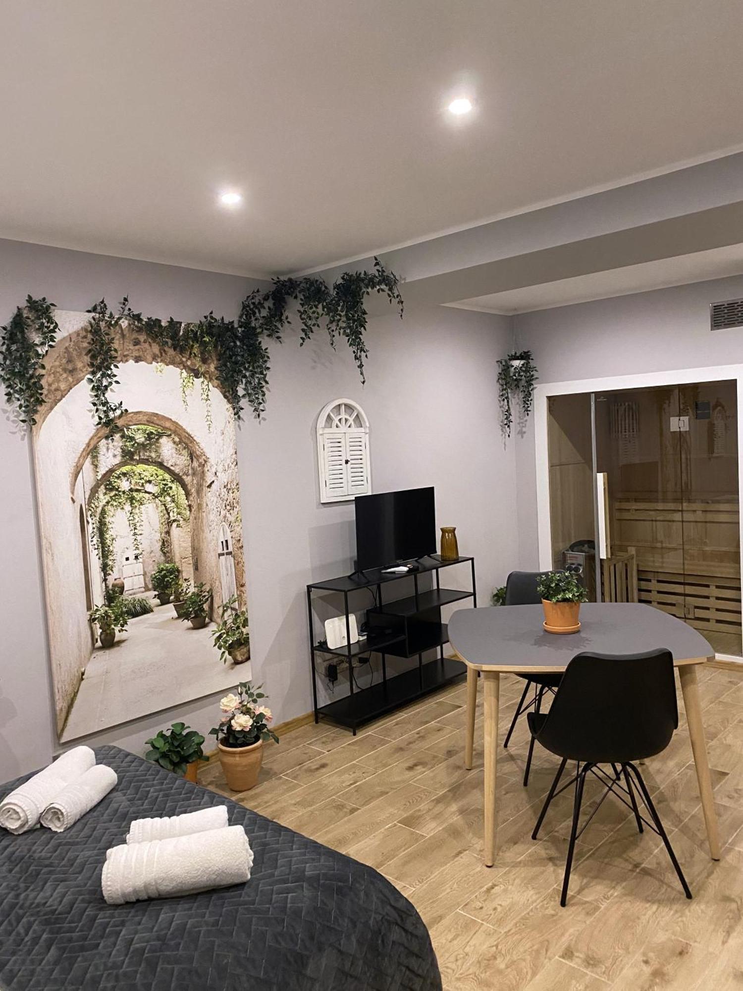 Miodowa Faktoria Z Sauna By Rentoom Apartment